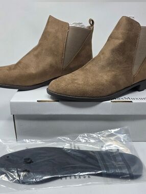 New Max Muxun Boots Womens 11 Chelsea Ankle Booties Taupe Pull On Cuban Heels